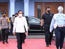 Jokowi Terbang ke Kalsel Tinjau Lokasi Terdampak Bencana