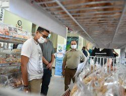 Pelaku UMKM Keluhkan Ongkir Mahal, Sandiaga Uno : Kita akan Launching Sistem Voucher
