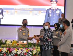Gubernur Babel Terima Pin Emas Kehormatan Dari Kapolri