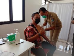 Usai Divaksin Tahap Kedua, Ketua DPRD Babel Ajak Masyarakat Sukseskan Gerakan Vaksin Covid-19