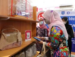 Beli Produk UMKM Babel, Melati Erzaldi Bayar Pakai QRIS