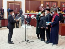 Ketua DPRD Babel Resmi Lantik Dua Anggota PAW