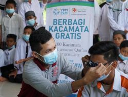 YBM PLN Babel Bantu Panti Asuhan dan Santri 100 Kacamata Gratis