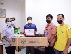 Kelompok Nelayan Laut Biru Sejahtera Terima Dua Unit Mesin Tempel dari PT Timah