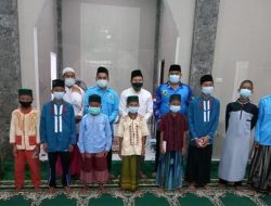 PK KNPI Sungailiat Santuni Puluhan Yatim Piatu