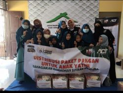 Jelang Lebaran, ACT Bangka Bagikan Parsel ke Puluhan Anak Yatim
