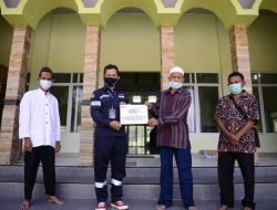 PT Timah Serahkan Bantuan Pembangunan Masjid dan Orang Sakit di Desa Bedengung
