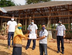 Dukung Pendidikan, PT Timah Serahkan Bantuan untuk Sekolah Alam Pangkalpinang