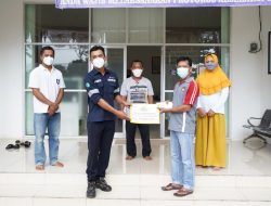 Kembangkan Potensi Wisata Pantai Jerangkat, PT Timah Bantu Pokdarwis Jebung