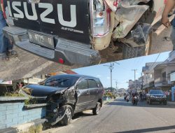 Lagi Beli Nasi Bungkus, Mobil Rosiwan Ditabrak Avanza Hitam
