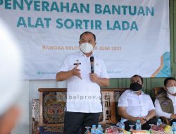 Tingkatkan Harga Komoditi, Gubernur Serahkan Alat Sortir Lada