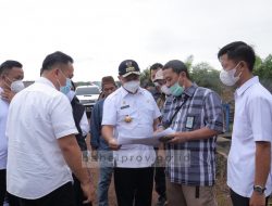 Gubernur Erzaldi Tinjau Jalan Produksi Pertanian Desa Tebing