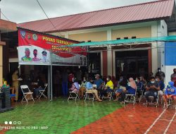 Ratusan Warga Desa Gadung Terima Vaksinasi Massal dan Sembako dari Kejari Basel