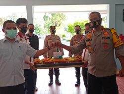 Unmet Muntok Dapat Surprise Tumpeng dari Kapolres Babar
