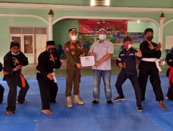Tingkatkan Kemampuan Atlet Pencak Silat, PT Timah Tbk Bantu Matras untuk IPSI Belinyu