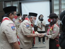 Griska dan Afif Raih Penghargaan Pramuka Teladan