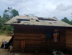 Diterjang Angin Kencang, Satu Unit Rumah di Riau Silip Rusak