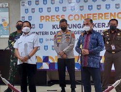Mendagri Tito Karnavian Minta Pembayaran Insentif Nakes Tepat Waktu