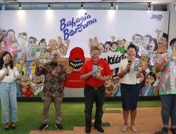 Deklarasikan Hari Bahagia Bersama, JNE Launching Buku