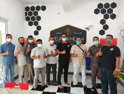 Komisi II DPRD Bangka Tengah Kunjungi Galeri Madu Kelulut Pelawan Merah