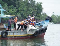 Tingkatkan Hasil Tangkap Nelayan, PT Timah Tbk Bersama Nelayan Tempilang Tenggelamkan Rumpon