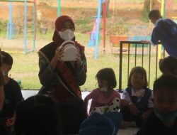 Kunjungi TK Pembina I Namang, Bunda PAUD Eva Algafry Imbau Guru PAUD Perhatikan Tumbuh Kembang Anak