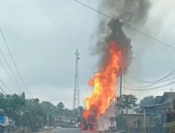 Breaking News: Satu Unit Mobil Truk Angkut Gas Elpiji 3 Kg Terbakar di Ruas Jalan Desa Serdang