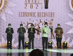 Bupati Basel Dinobatkan Sebagai Pemimpin Economic Recovery di Indonesia Awards 2021
