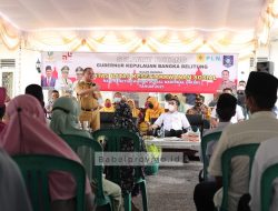 Peringati HKSN, Gubernur Erzaldi Serahkan Bantuan kepada Warga Simpang Katis