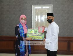 Pengurus Wilayah Badan Kontak Majelis Taklim Babel Sedekahkan 100 Alquran