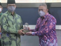 Top! JNE Raih Penghargaan dari Baznas Indonesia