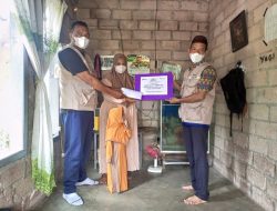 Ringankan Biaya Pengobatan Warga, PT Timah Tbk Berikan Tali Asih untuk Rian