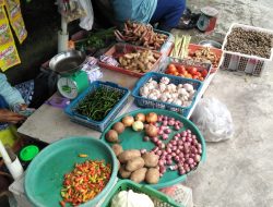 Pedagang Hanya Mampu Stok Cabai 3 Kg per Hari
