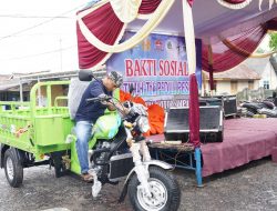 PT Timah Tbk Serahkan Motor Roda Tiga ke Kampung Nelayan II di Sungailiat