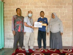 Ringankan Biaya Pengobatan Warga, PT Timah Tbk Serahkan Bantuan untuk Satria Penderita Jantung Bocor