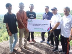 PLN Bantu Sediakan Fasilitas Sarana Air Bersih kepada 42 Petani Hutan di Desa Dul