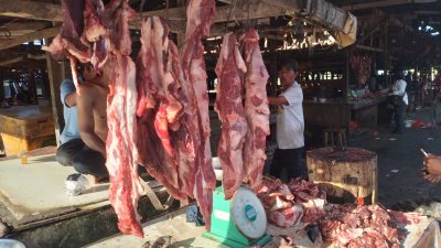 Harga Daging Bikin Pusing Pedagang, Capai Rp150.000 per Kg