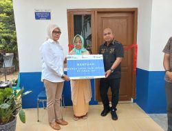 Nenek Asnah Sumringah Terima Rumah Layak Huni dari PT Timah Tbk