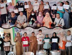 16 Anak dan 4 Pelaku UMKM Dapat Bantuan dari Tim Baher