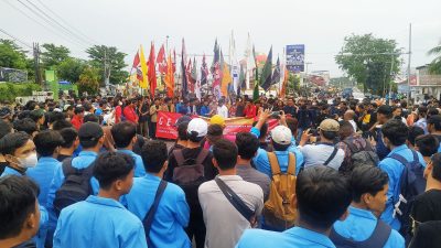 Protes Kenaikan Harga BBM, Ribuan Mahasiswa Babel Aksi Long March