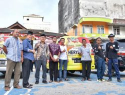 Fokus Optimalkan Pelayanan Kesehatan, Heryawandi Berikan Dua Mobil Ambulans dan Kursi Roda bagi Masyarakat Babar