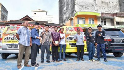 Fokus Optimalkan Pelayanan Kesehatan, Heryawandi Berikan Dua Mobil Ambulans dan Kursi Roda bagi Masyarakat Babar