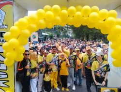Diguyur Hujan, Belasan Ribu Masyarakat Bangka Tetap Semangat Ikuti Jalan Sehat HUT ke-58 Partai Golkar