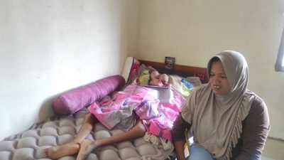 Tujuh Bulan Terbaring Naim Idap Tumor Ganas, Butuh Bantuan Dermawan