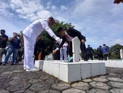 Peringati Hari Pahlawan, Sekda Babel dan Forkopimda Ziarah ke TMP