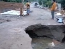 Ini Penjelasan PPK Terkait Jalan Air Bara – Payung Amblas