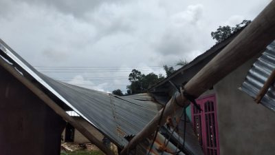 Empat Rumah di Kecamatan Kelapa Dihantam Puting Beliung
