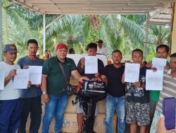 Nelayan Desa Bakit Dapat 10 Unit Mesin Tempel dari PT Timah
