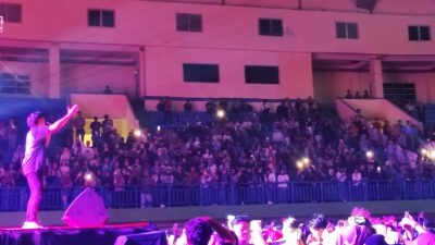 Kesempurnaan Cinta Rizky Febian Hipnotis Ribuan Rizfelous di GOR Sahabuddin