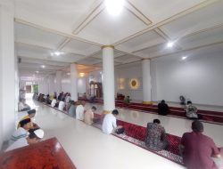 Masjid Adli Adhyaksa Gelar Perdana Salat Jumat, Zulkarnain: Berkat Dorongan Kuat Ibu Kajari